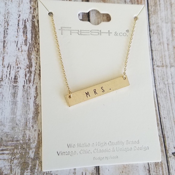 MRS. matte Gold tone necklace - Picture 4 of 7